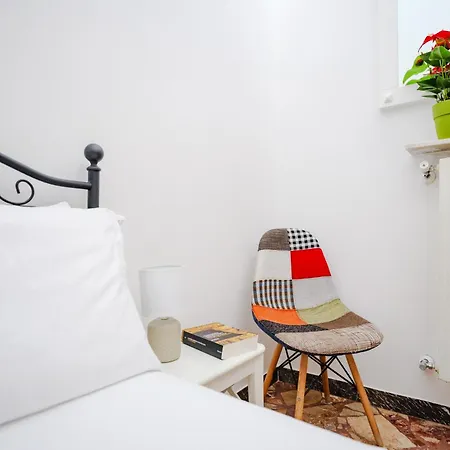 Bed & Breakfast Bed&bread Piazza 'nzegna 4*