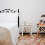 Bed&bread Piazza 'nzegna فندق مبيت وإفطار كاروفينيو