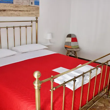 Bed&bread Piazza 'nzegna Bed & Breakfast 3*