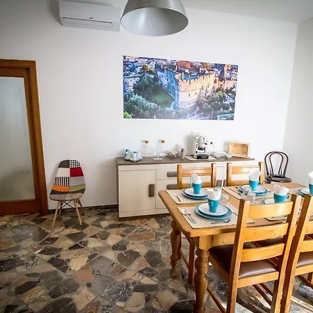 Bed&bread Piazza 'nzegna ベッド・アンド・ブレックファスト 4*