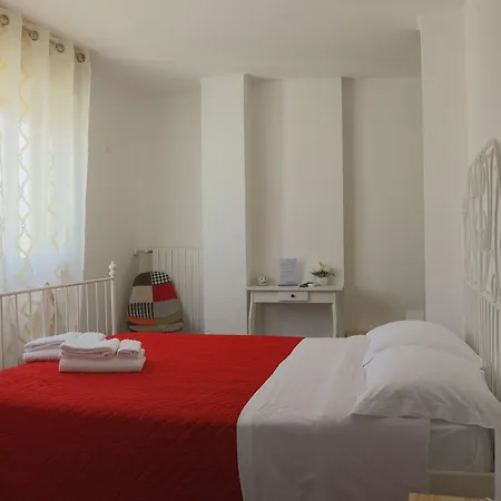 Bed&bread Piazza 'nzegna ベッド・アンド・ブレックファスト カロヴィーニョ